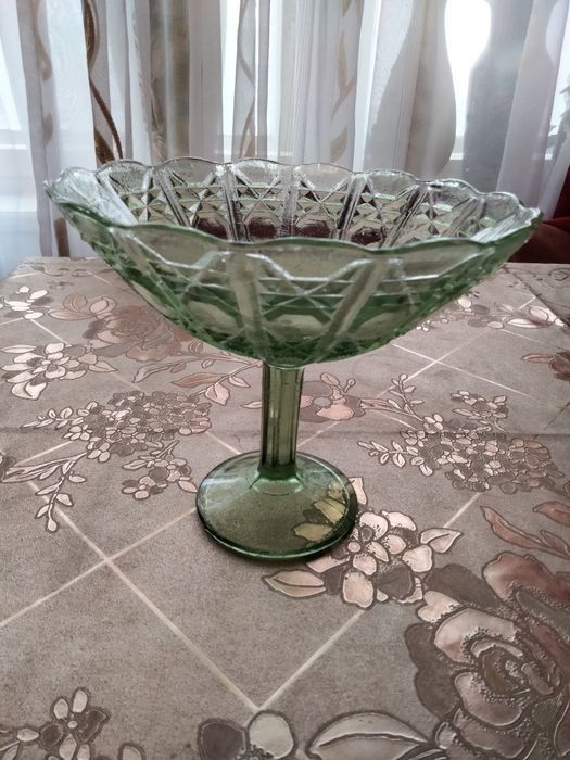 Вазы, селедочницы советские.