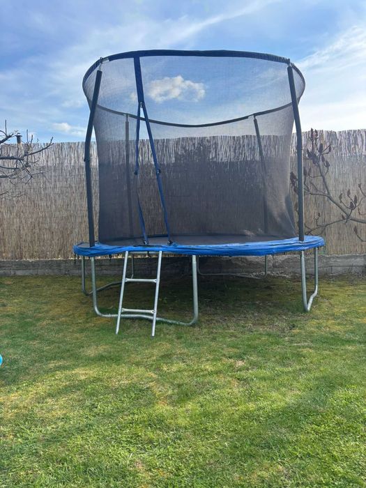 Trambulina pentru copii