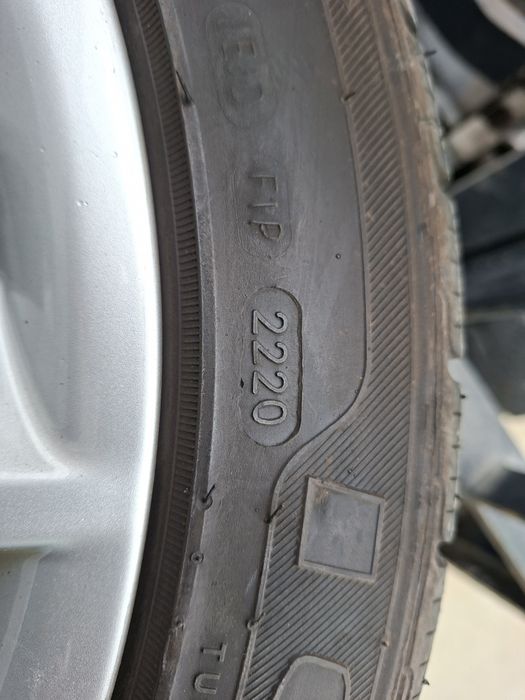 Зимни гуми ROTALLA Ice plus s210 225/45/17