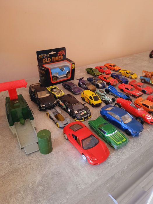 Lot mașinuțe metalice