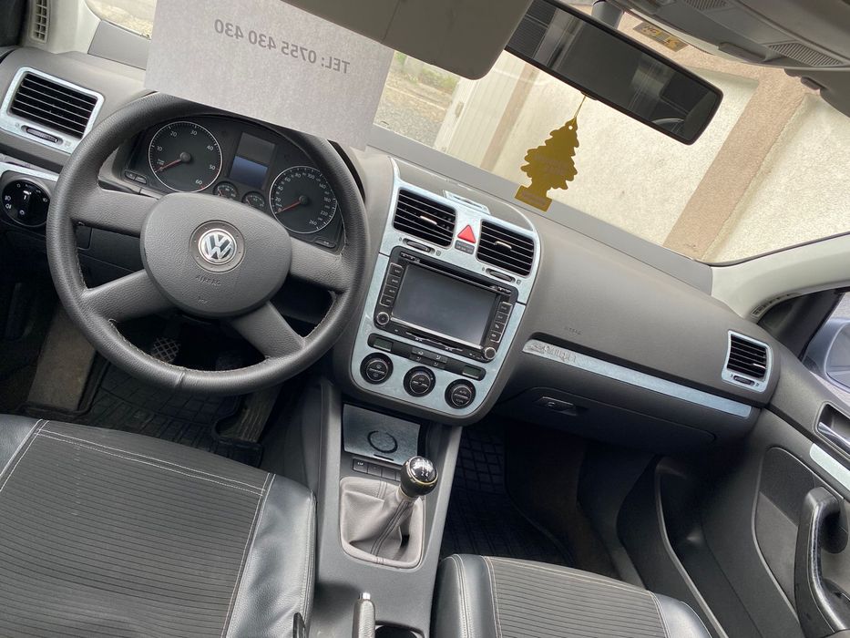 Volkswagen Golf 5 GT climatronic, navigație