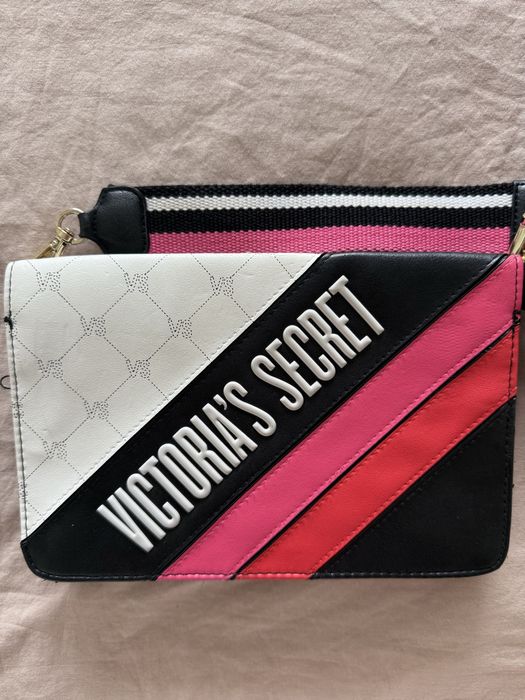 Дамска удобна чанта Victorias Secret