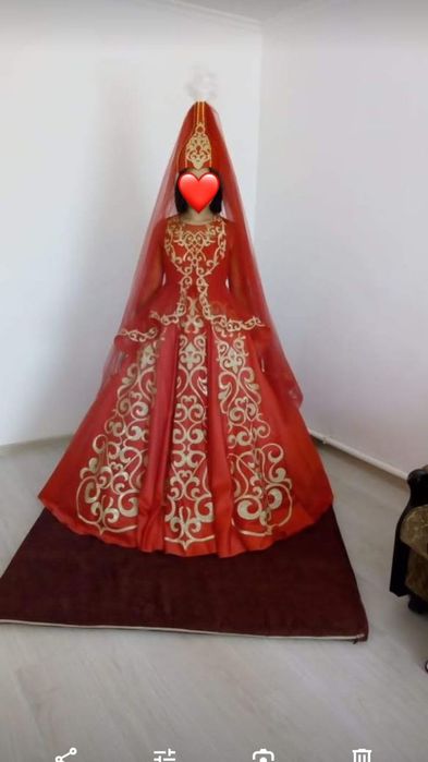 Продам новые платья за полцены