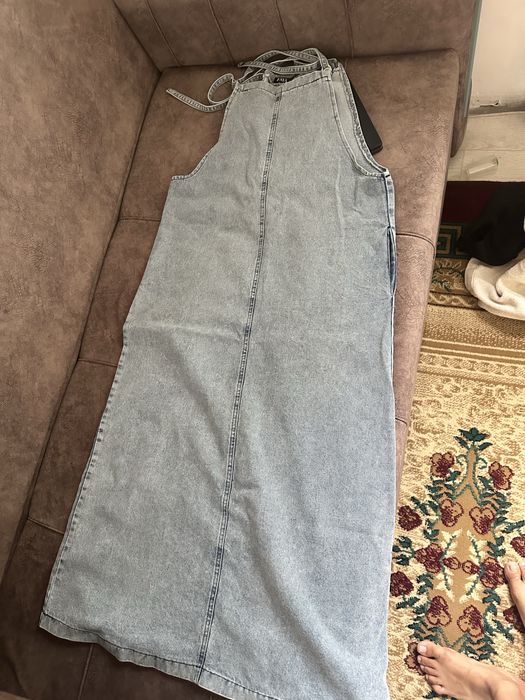 Продам платье размер 44, длина миди