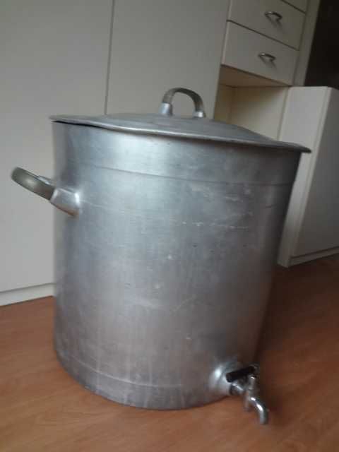 Много голям съд - казан ( бака ) - 100 литра