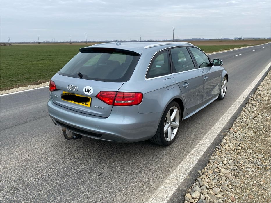 Faruri trager radiatoare capota Audi A4 B8