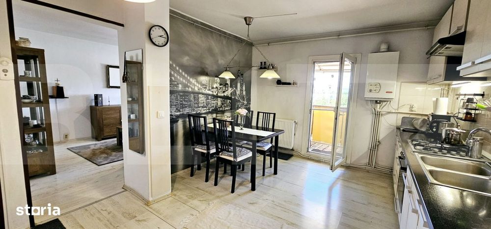 Apartament cu 3 camere, decomandat, str.Mikes Kelemen