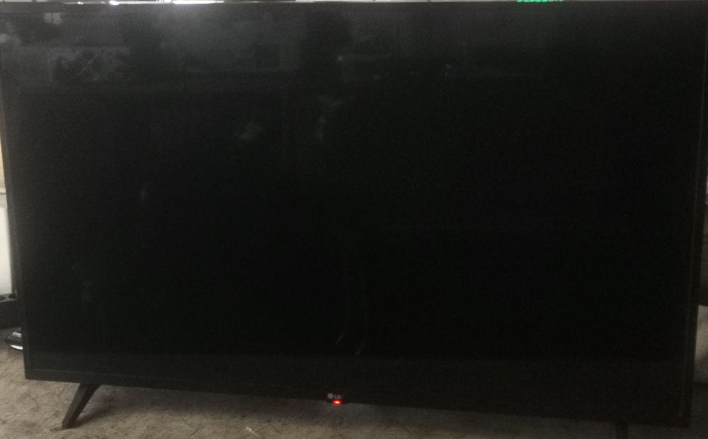 Телевизор LG UHD TV  43UP75 за ремонт или части
