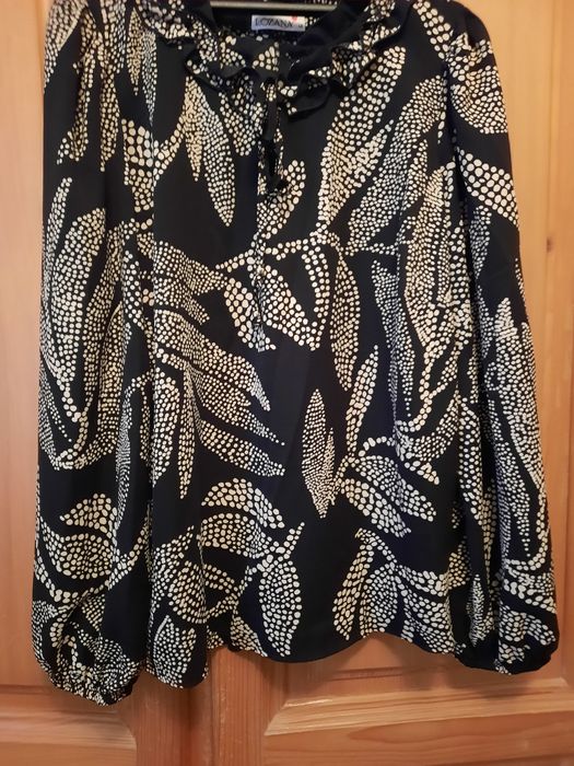 Frumoasa bluza eleganta mărimea 48-50