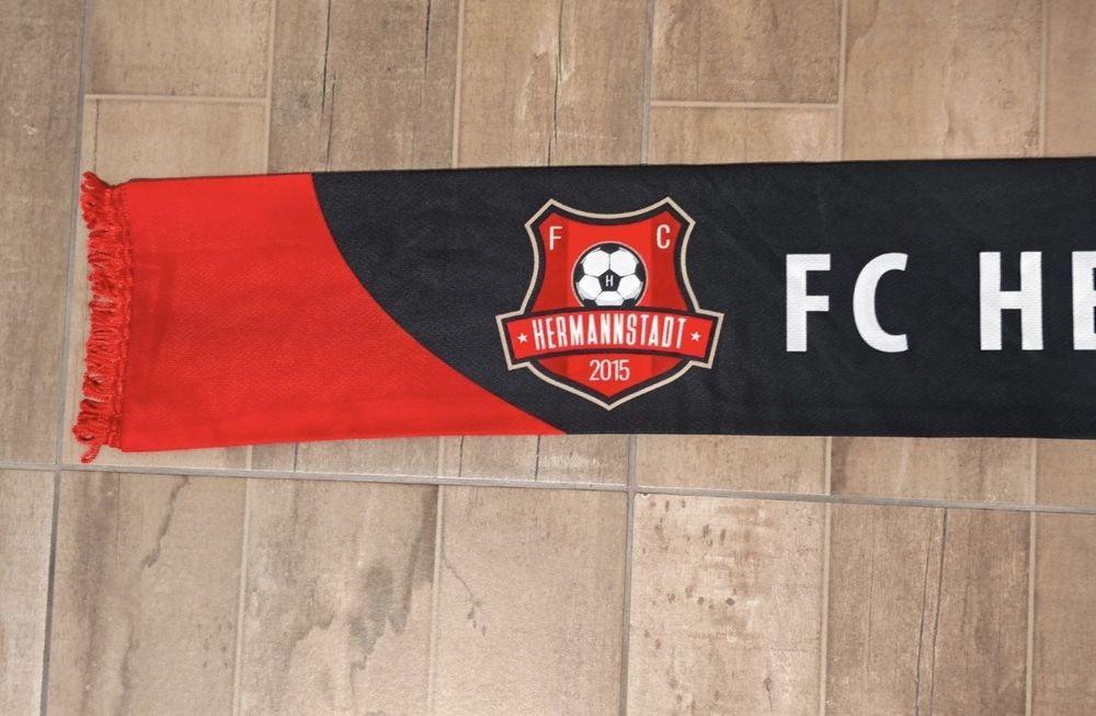 Hermannstadt – Eșarfă de fotbal neagră și roșie