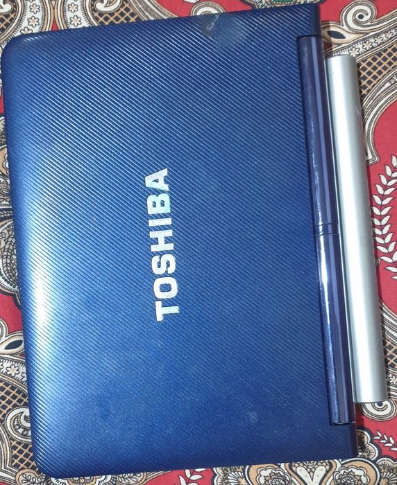Netbook Toshiba sostoyanie xoroshee