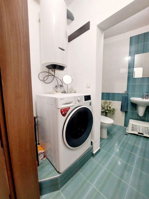 Дава се под наем Тристаен апартамент в София, Витоша - 130 кв.м за 1146.99 € - Снимка #9