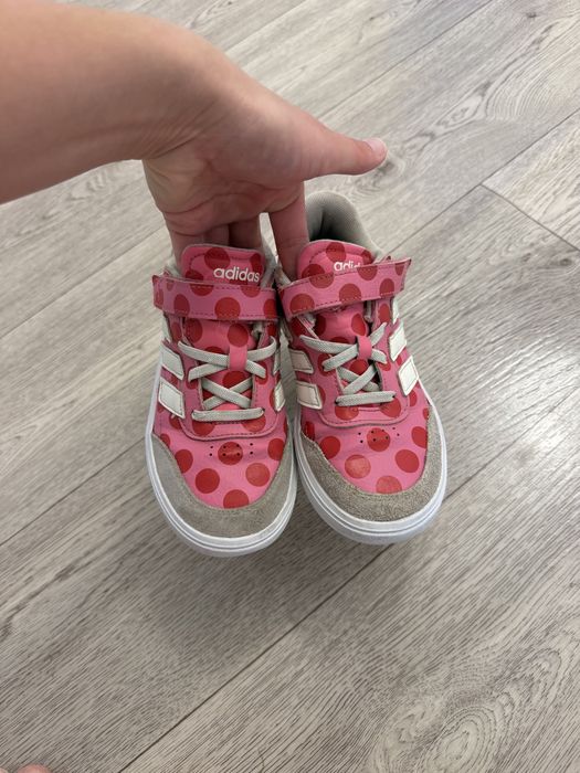 Продам кеды для девочек Adidas оригинал 32р