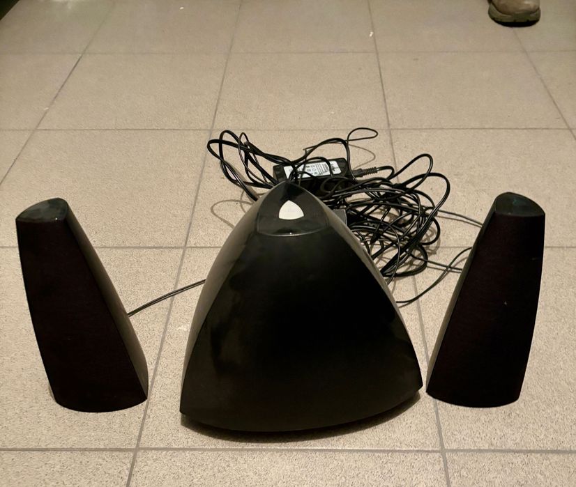 Тонколони Edifier