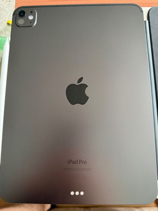 IPad Pro 11' M4 WiFi 256gb + Husa Apple + Pencil Pro Constanta