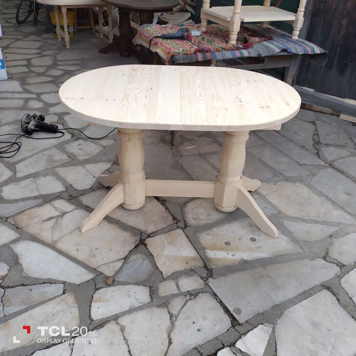 Кухненски маси от чамов материал .Изработвам различни модели  маси .