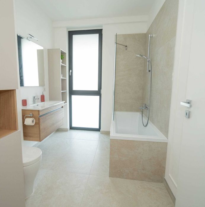 Proprietar închiriez apartament  2 camere 55 mp