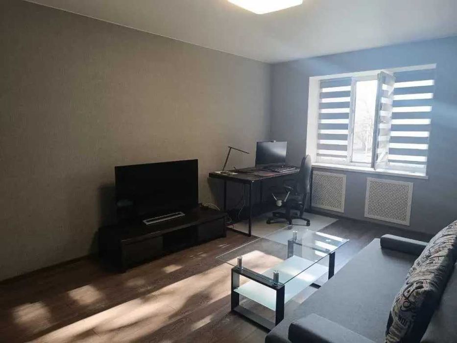 Дава се под наем Двустаен апартамент в София, Център - 56 кв.м за 407.49 € - Снимка #3