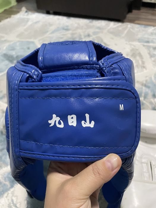 Продам шлем и перчатки