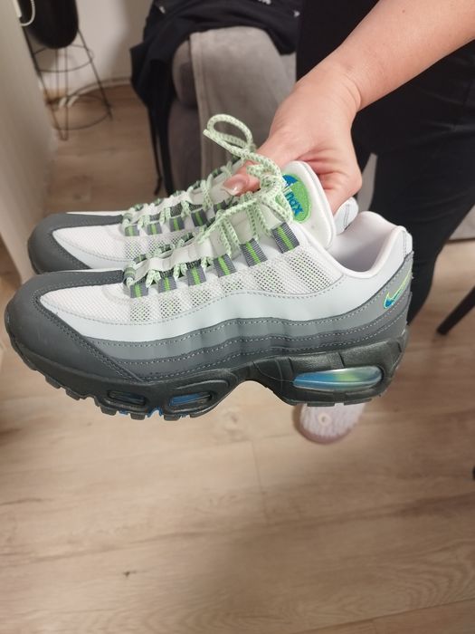 Нови маратонки NIKE