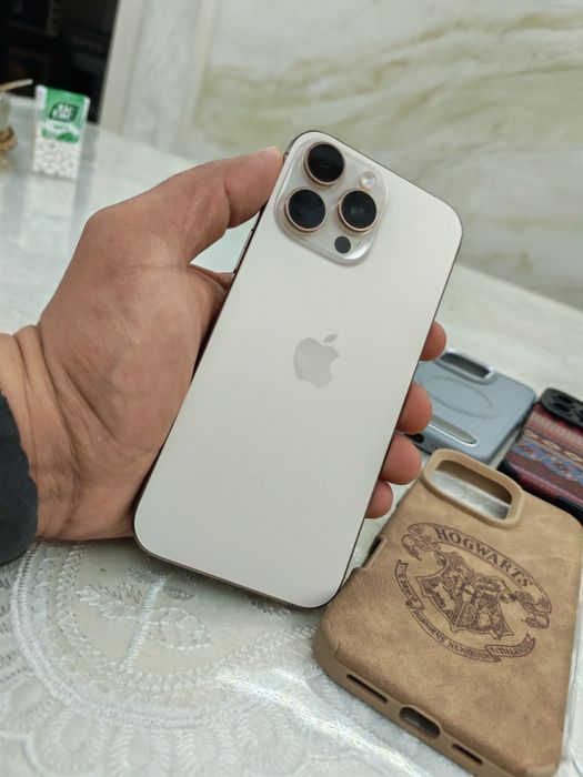 IPhone 16 pro max gold 256gb