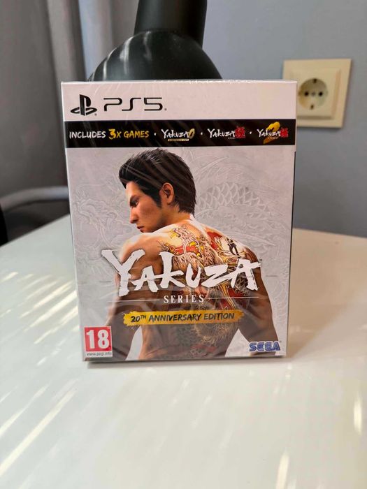 Yakuza Series: 20th Anniversary Edition (PlayStation 5) *ЗАПЕЧАТАНО*