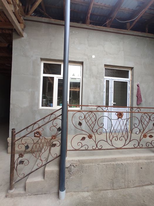 Hovli sotiladi 3 sotik srochna