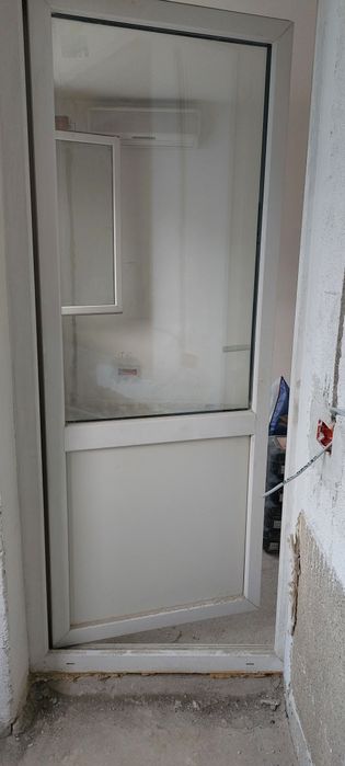 Vând termopane usi și geamuri