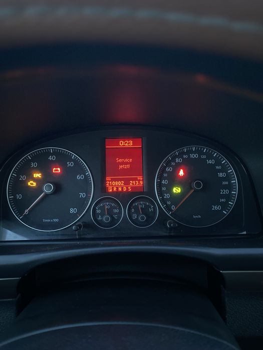 Продам Volkswagen Touran 2008г