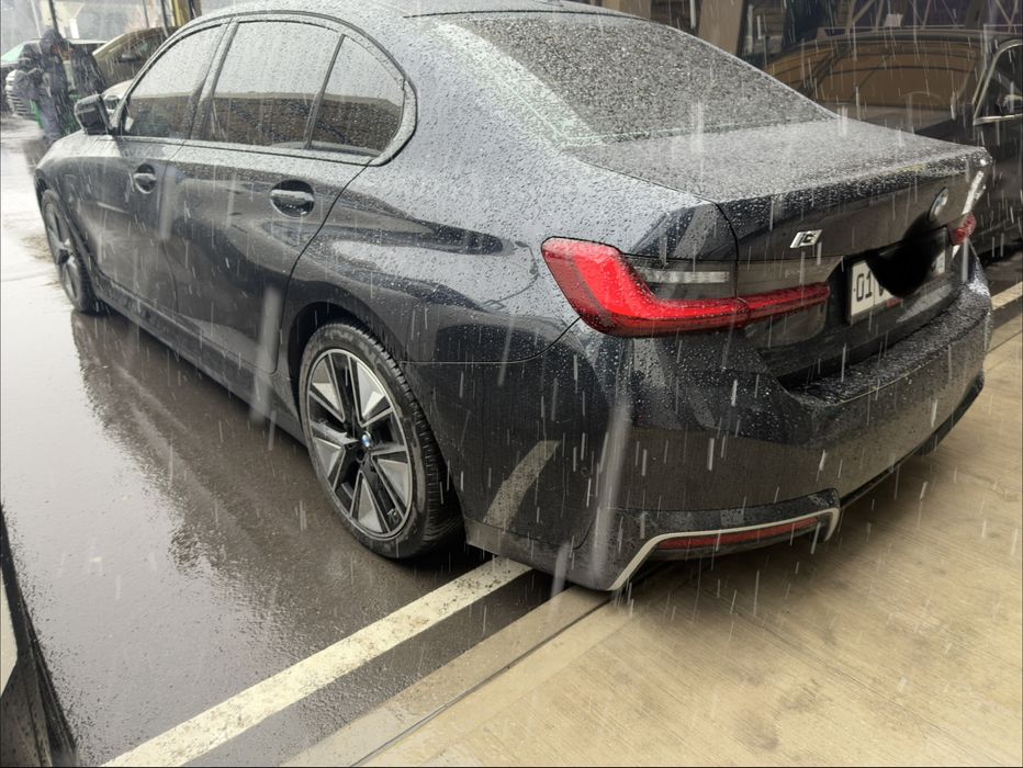 BMW i3 40L nigt Sport 2024 yil