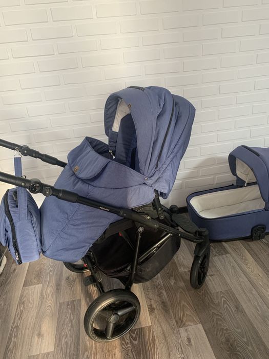 Продам коляску Adamex Reggio 2 в 1