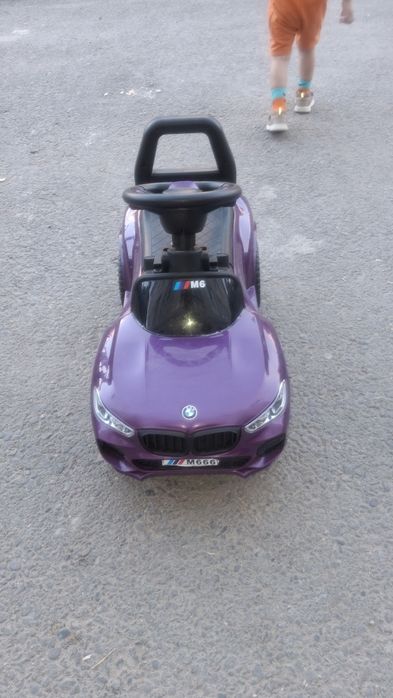 Новая детская машина,BMW.