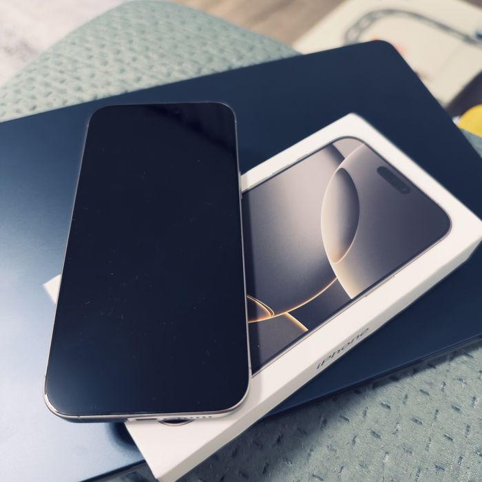iPhone 16 Pro Max Natural Titanium 256gb liber de retea