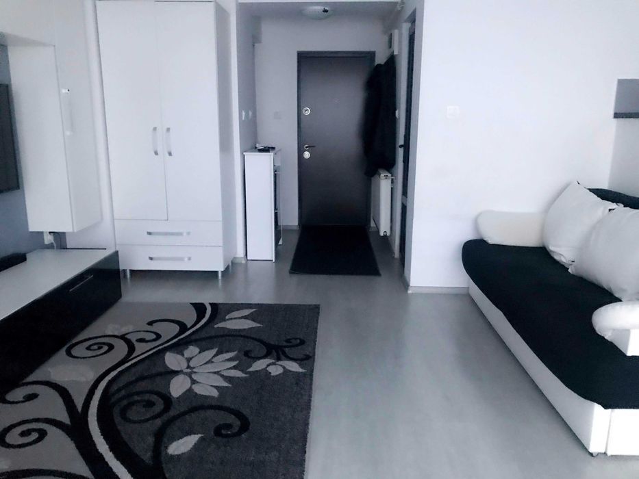 Inchiriez apartament cu o camera de tip penthouse - Complex Dana