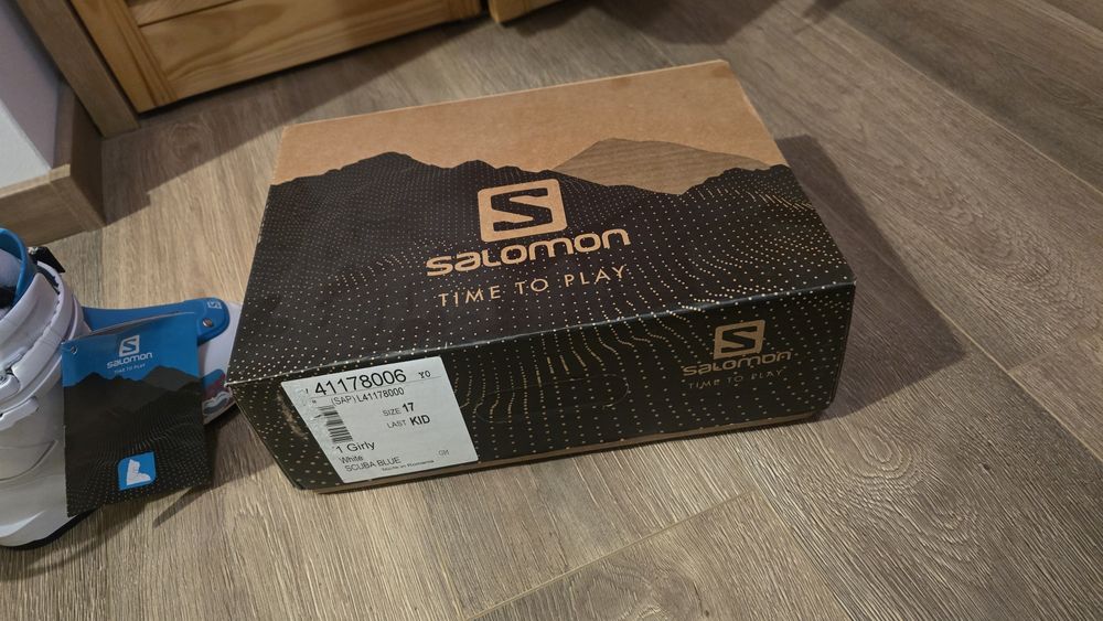 Clăpari Solomon fete mărimea 28 (EU) noi cu eticheta