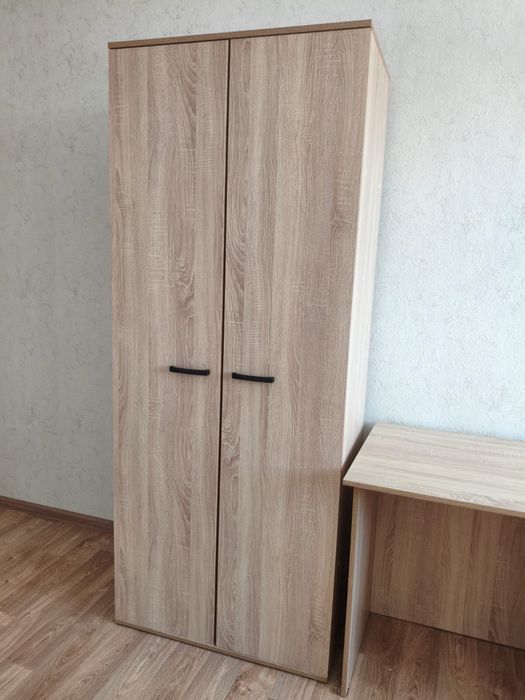 Шкаф и журнальный столик