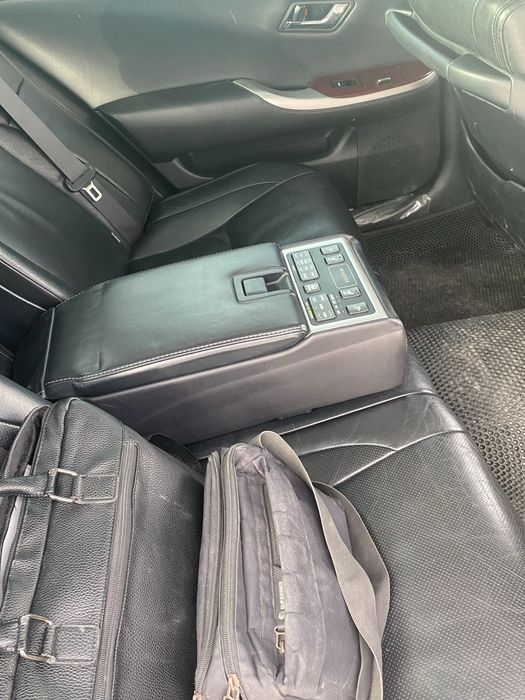 Тойота краун маджеста 200