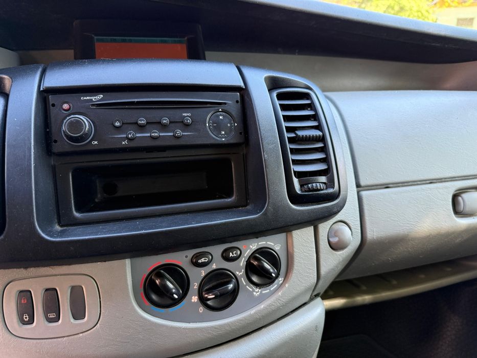 Renault Trafic / Vivaro Navi,Clima, recent adus !