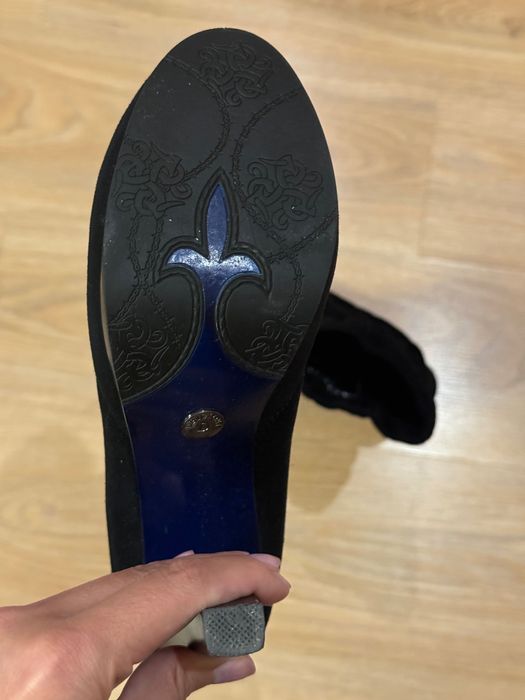 Продам зимние сапоги