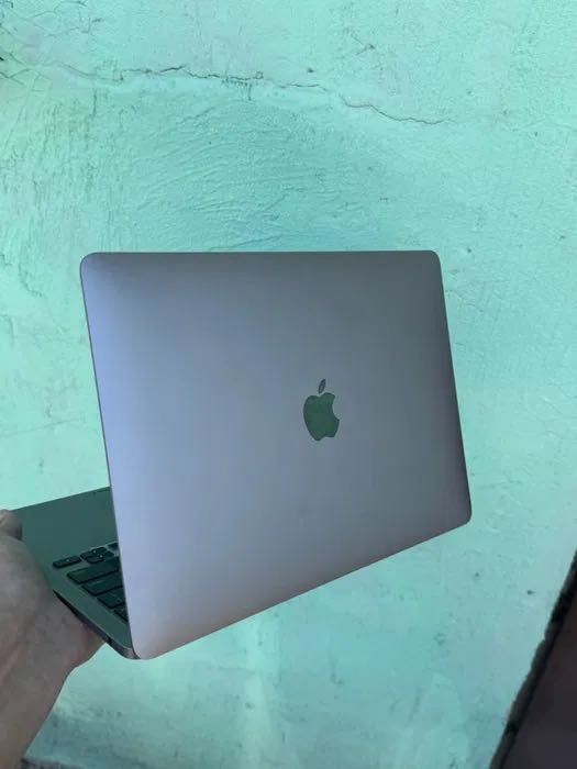 MacBook air 13” m1 2020 + magic mouse