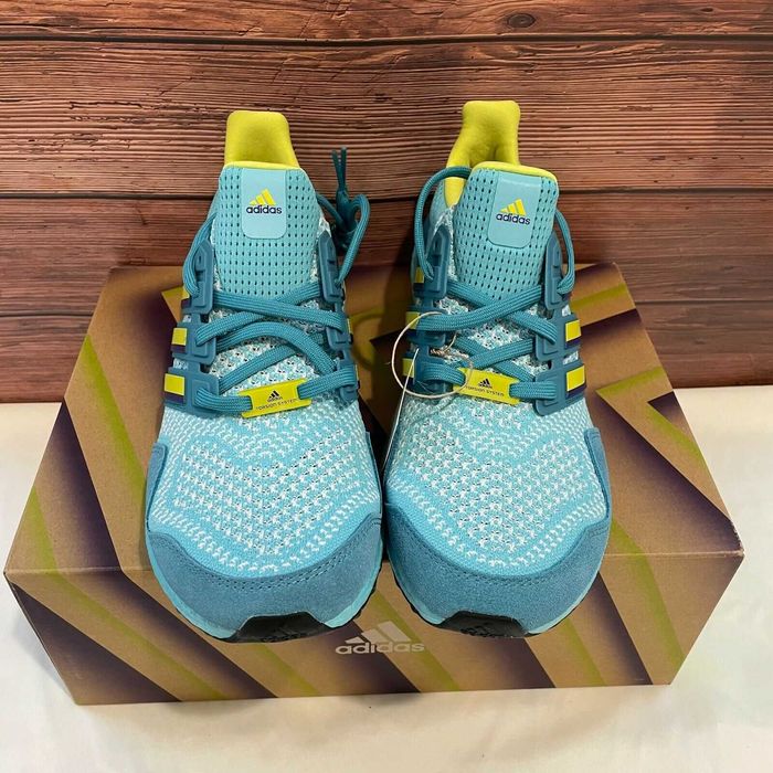 Оригинални дамски маратонки * ADIDAS ULTRABOOST DNA 5.0 *EU38 2/3