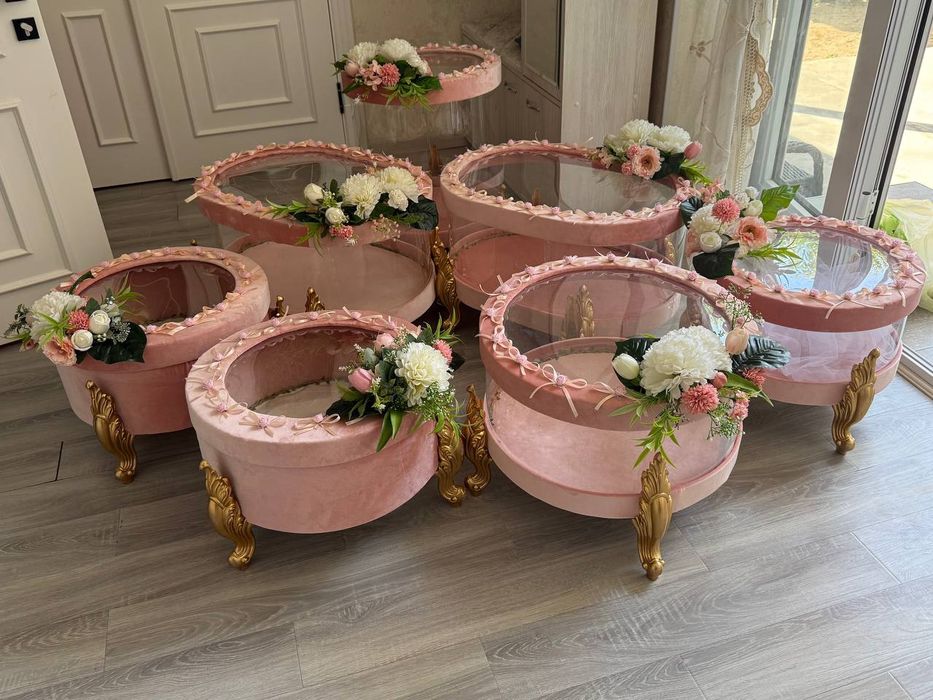 Sarpo qutilari fotixa beshik to'y uchun