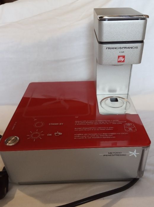 Кафемашина illy капсули