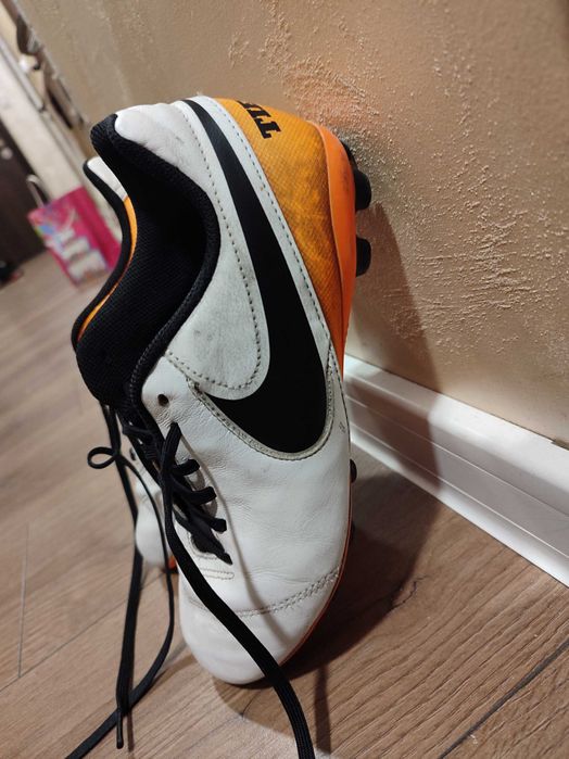 Бутонки за футбол, детски