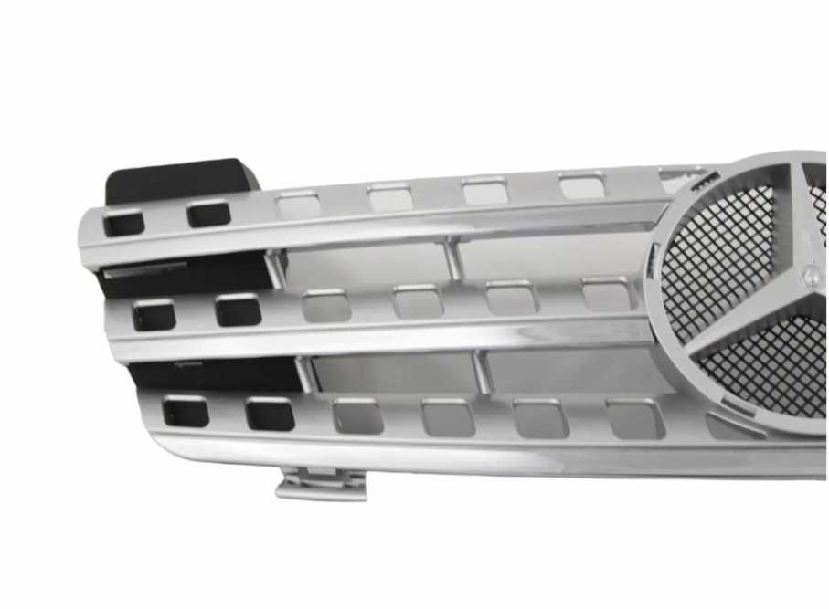 Решетка за Mercedes ML W164 (2005-2008) -хром/черна с хромлайсни.
