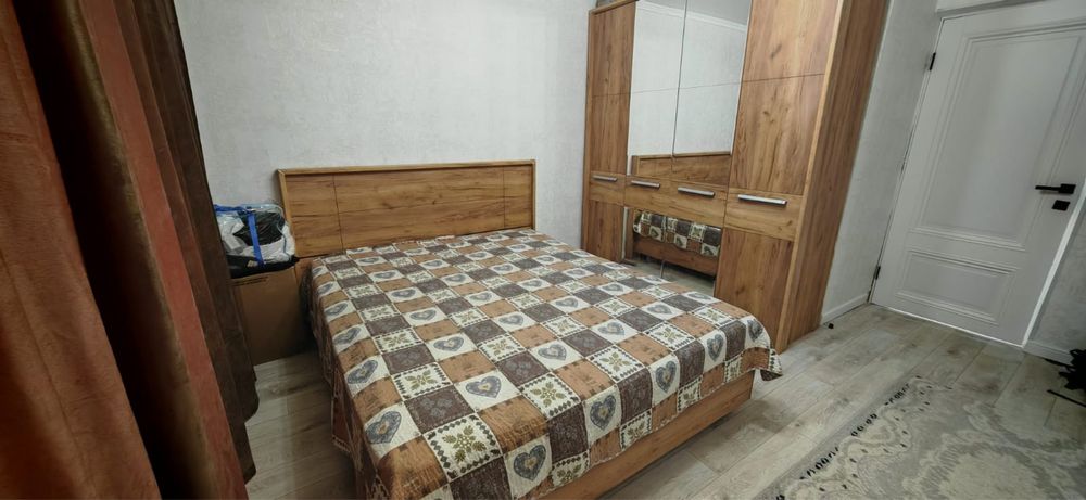 Продам 4х комнатную квартиру