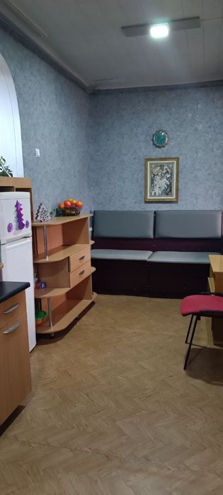 Квартира 5 комнат . Центр Янгиюля.