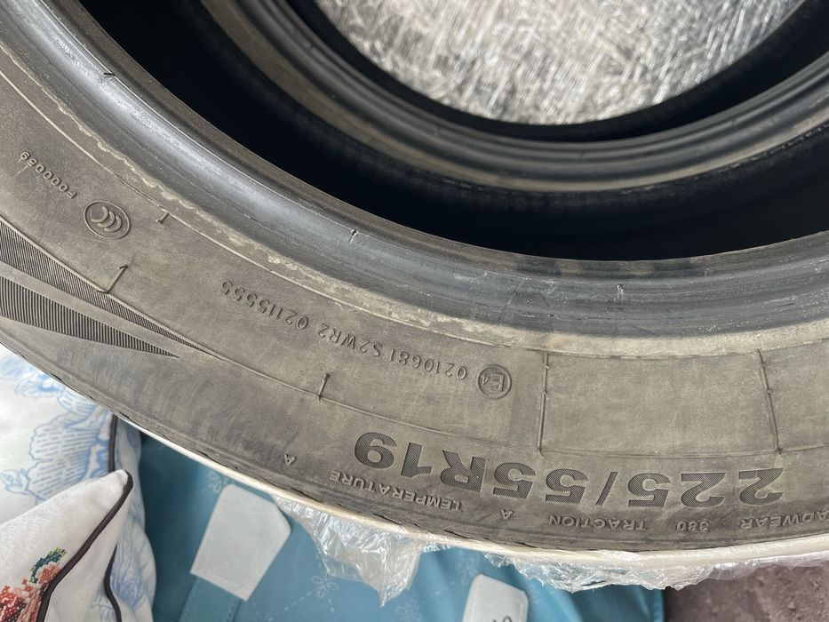 Продам шины в отличном состояний
