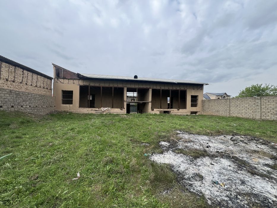 Uchastka sotiladi