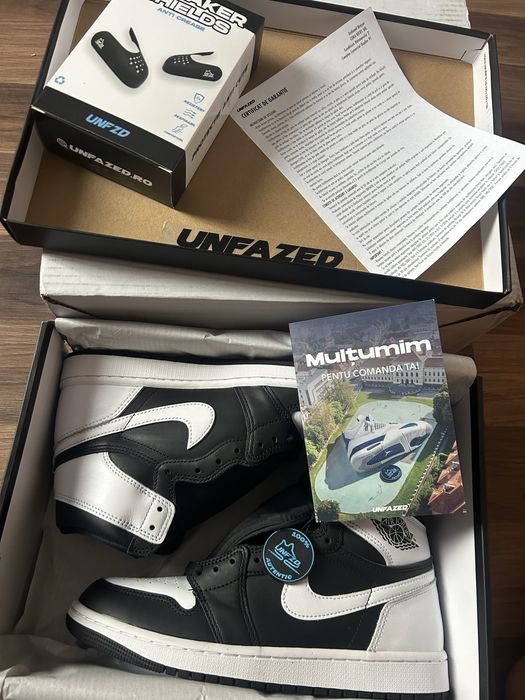 Jordan 1 reverse panda